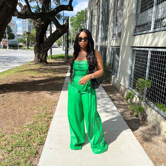 Fashion Nova Pants - Jumpsuit